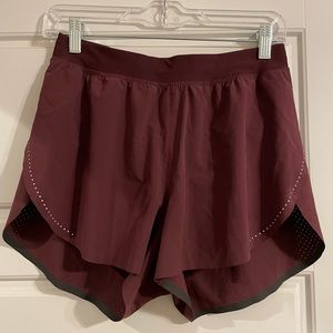 Lululemon Find Your Pace Lined High-Rise Short 3”